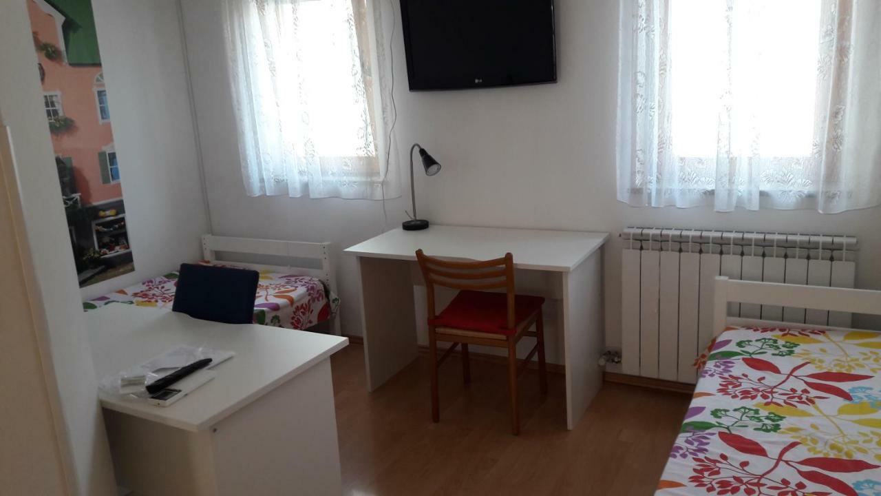 Studio Bubi Koper Luaran gambar