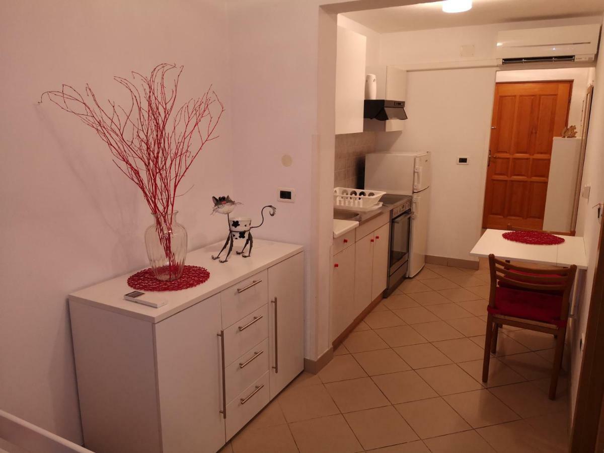 Studio Bubi Koper Luaran gambar